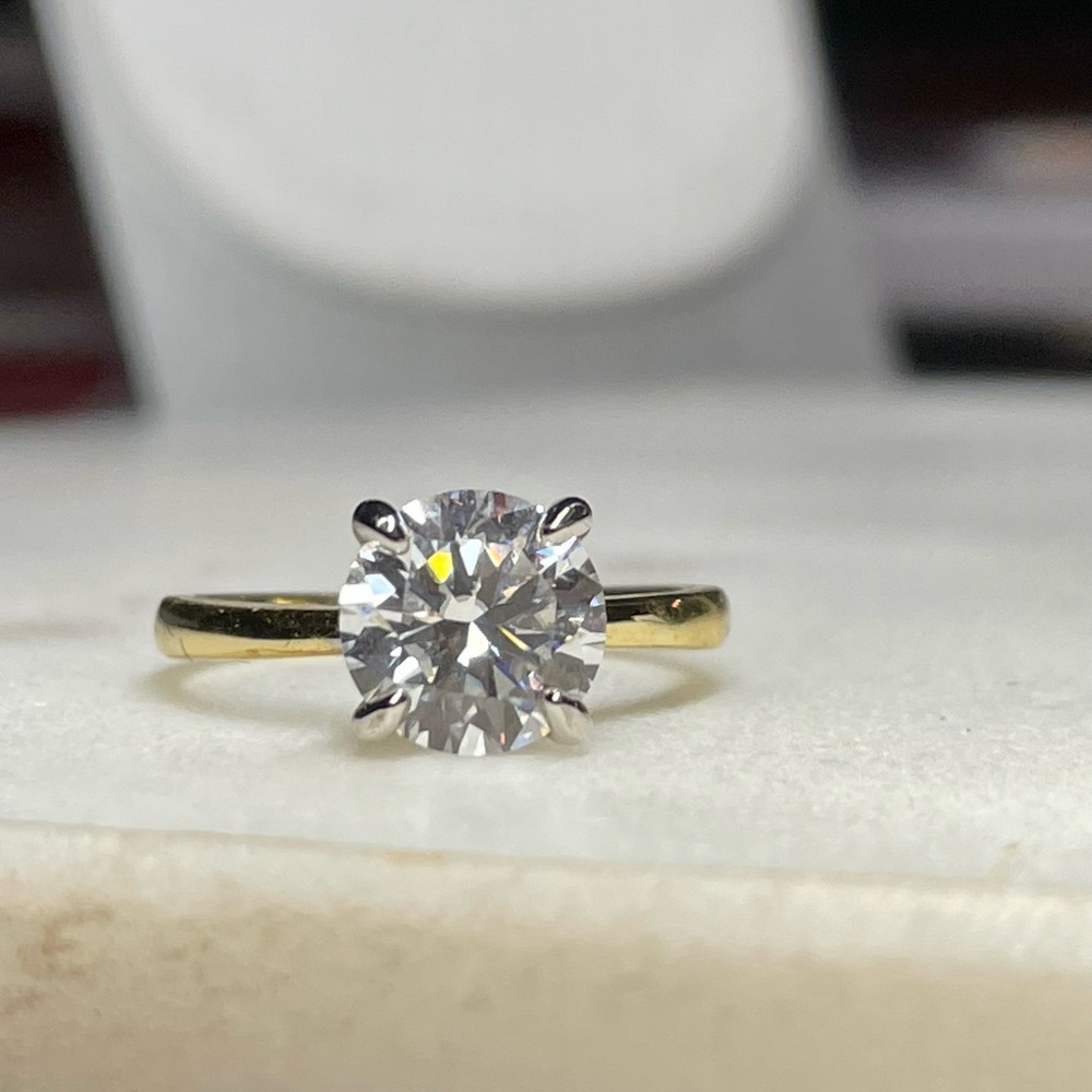 2ct Round Moissanite Solitaire Ring 14k Gold Engagement Ring D VVS1 - Picture 8 of 11